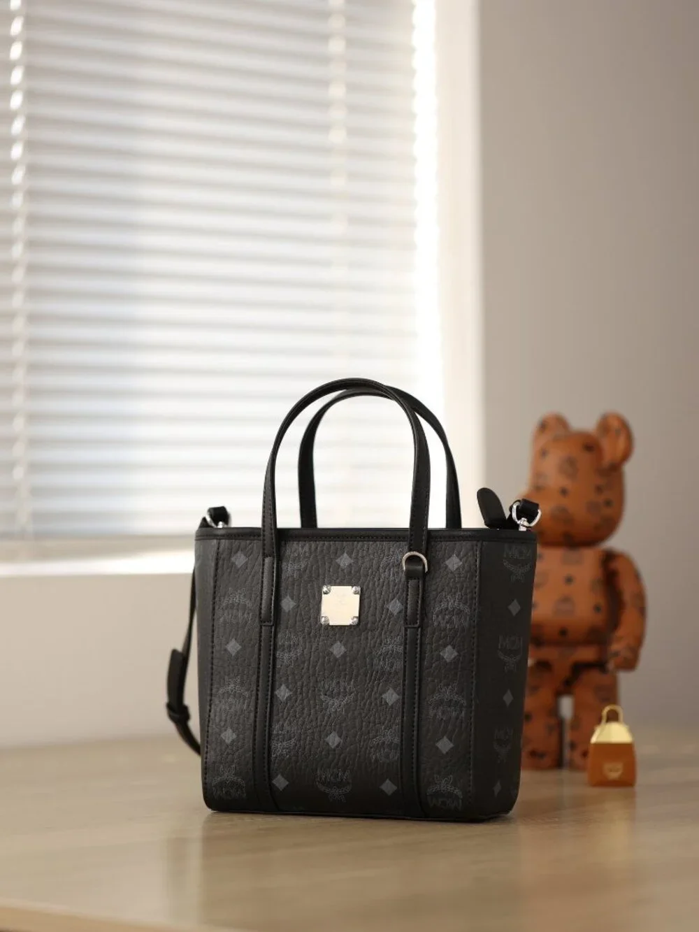 MCM Tote Bag - Picture 2 of 8